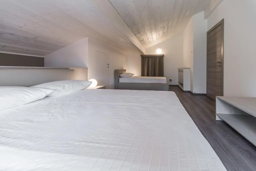 Residenza Decimina Apartment Varenna